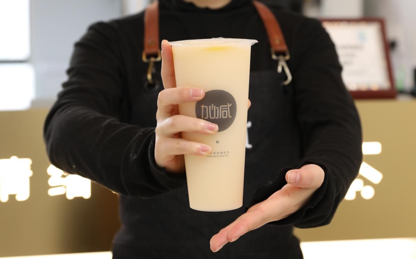 恒峰g22国际茶饮：为何奶茶行业都热衷于开校园店
